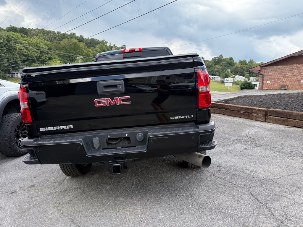 2015 GMC Sierra Image 13