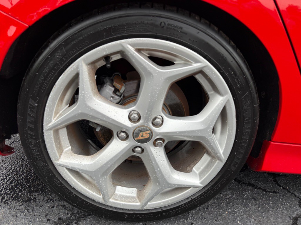 2013 Ford Focus Image 24