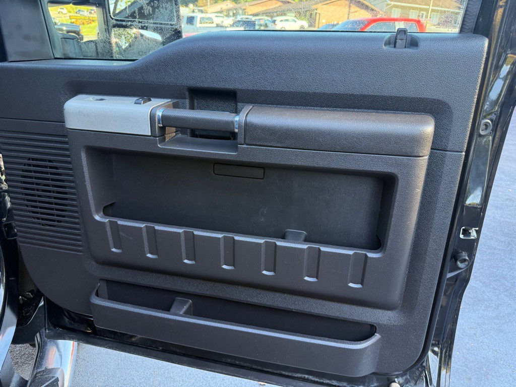 2015 Ford F-350 Image 75