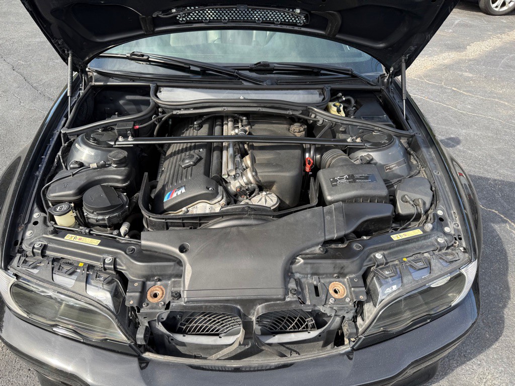 2004 BMW M3 Image 25