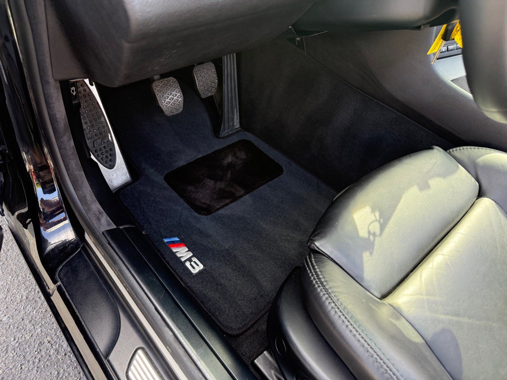2004 BMW M3 Image 35