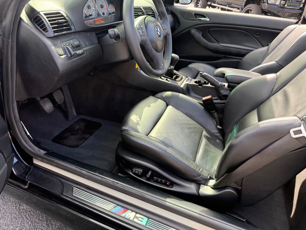 2004 BMW M3 Image 38
