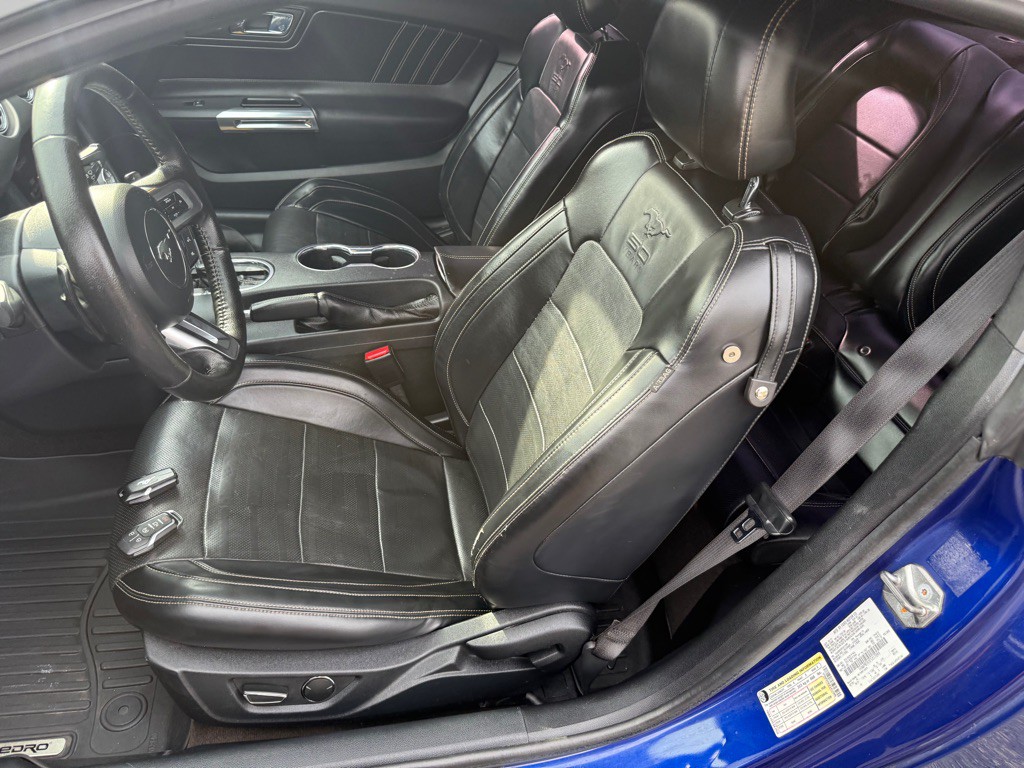 2015 Ford Mustang Image 44