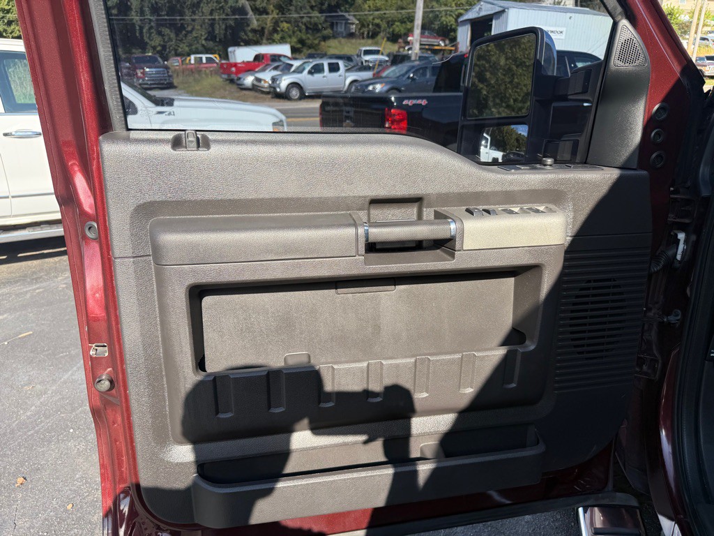 2011 Ford F-350 Image 39