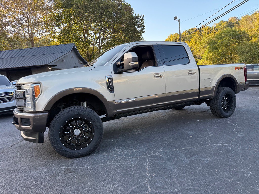2017 Ford F-250 Image 10