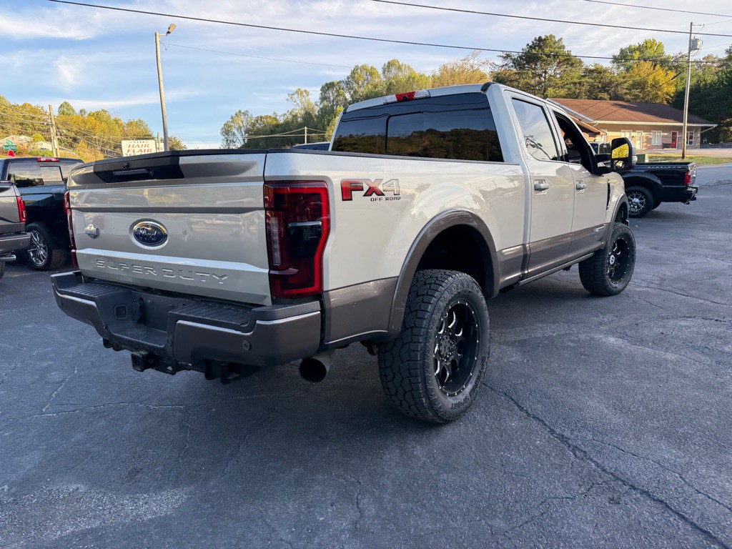 2017 Ford F-250 Image 12