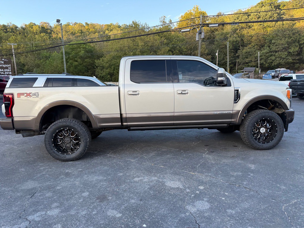 2017 Ford F-250 Image 18