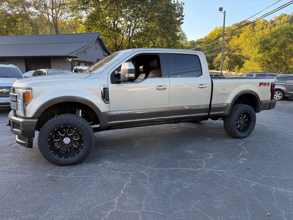 2017 Ford F-250 Image 27