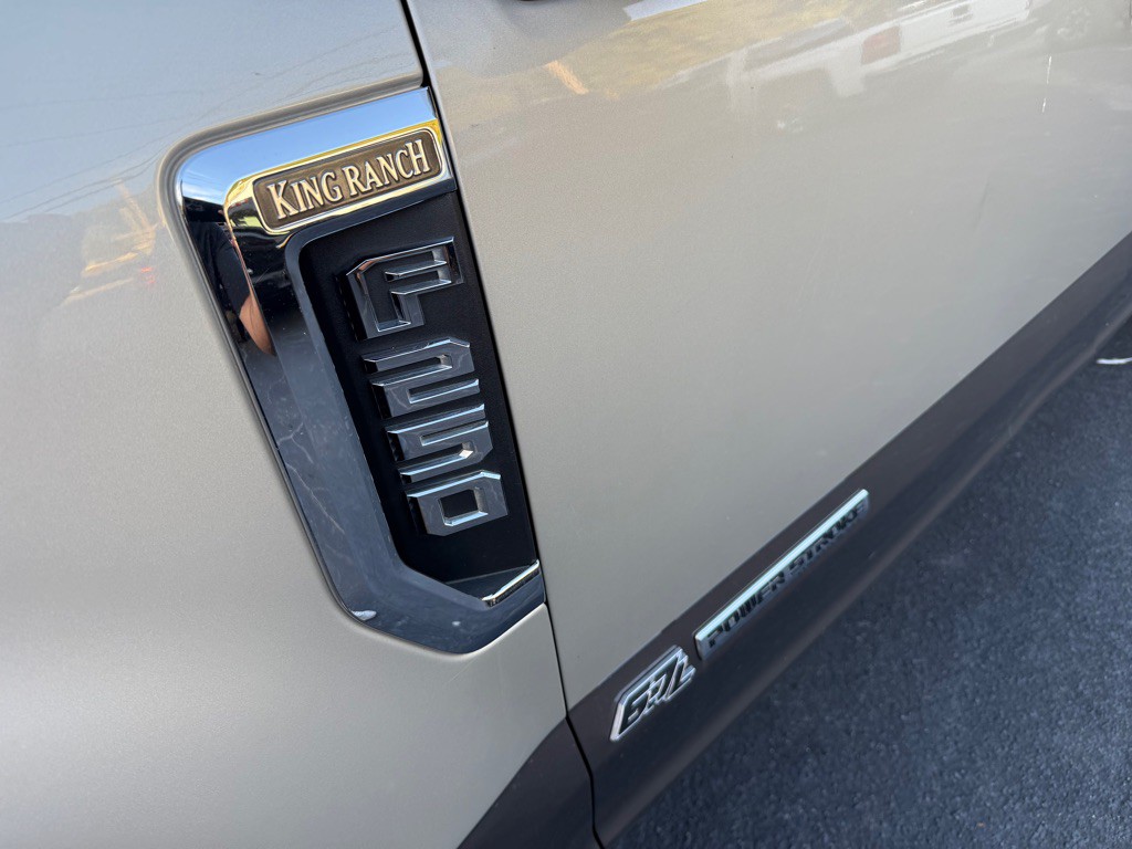 2017 Ford F-250 Image 32