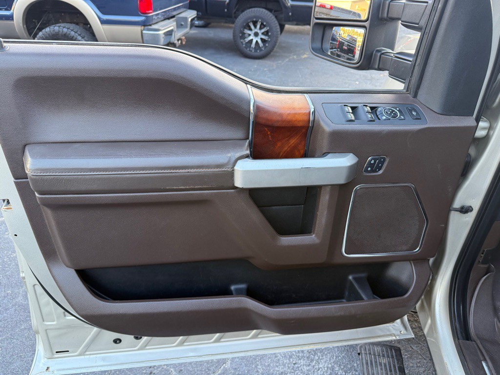 2017 Ford F-250 Image 56