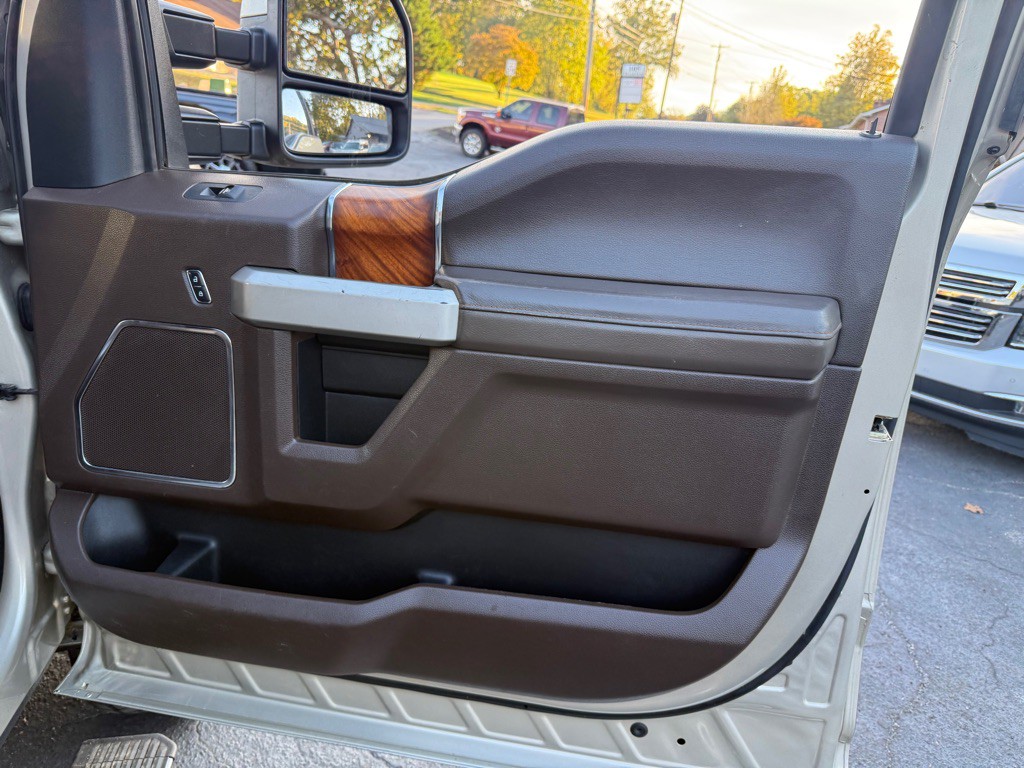 2017 Ford F-250 Image 61