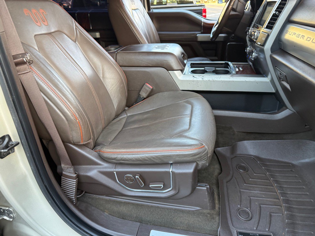 2017 Ford F-250 Image 63