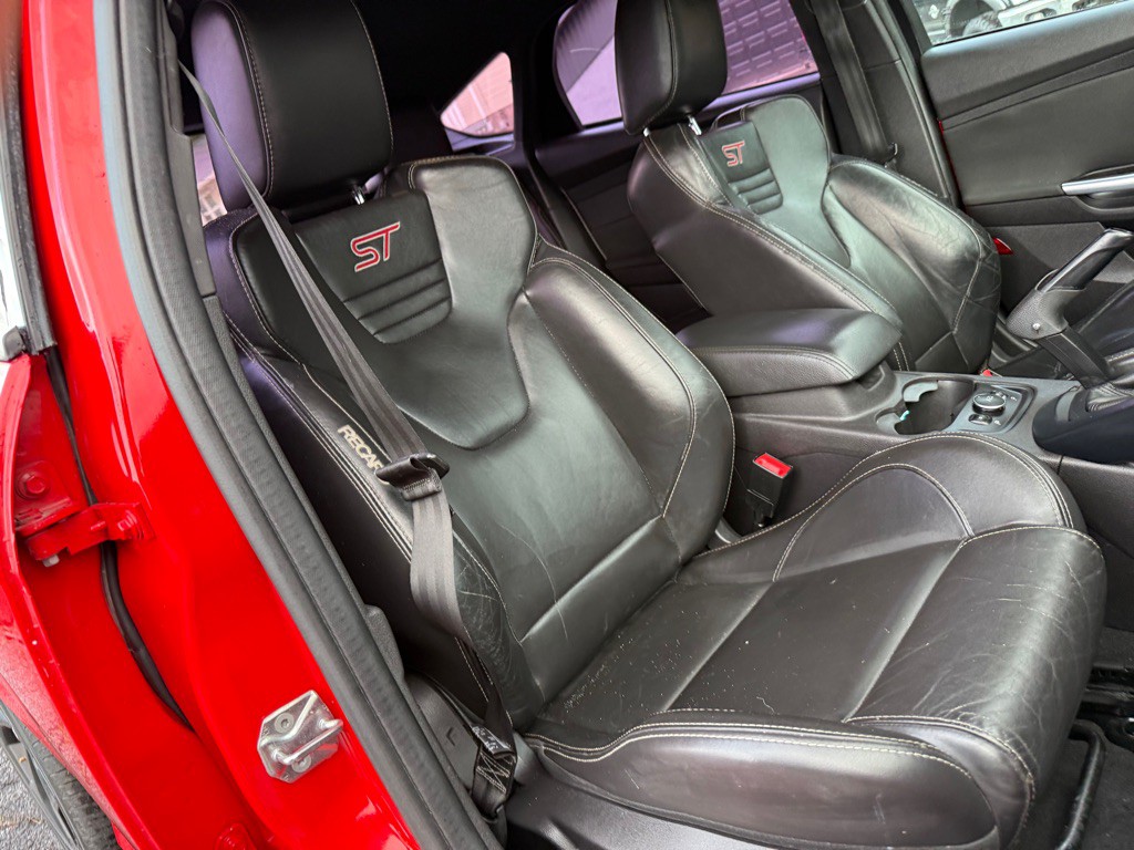 2014 Ford Focus Image 38