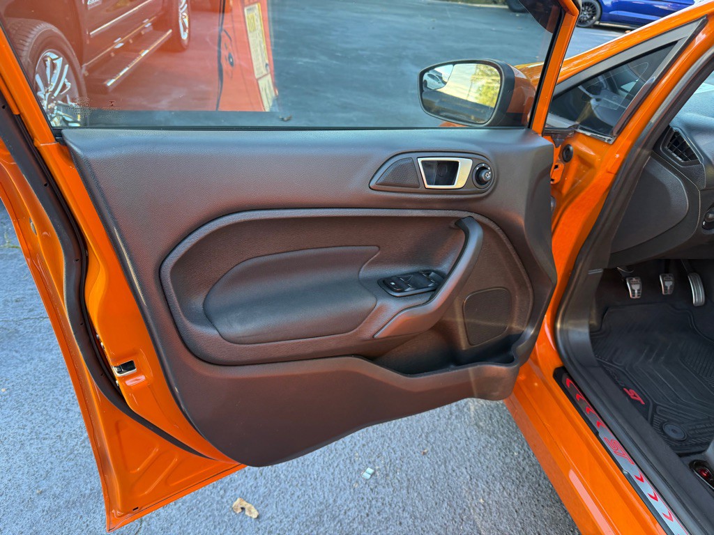 2018 Ford Fiesta Image 38