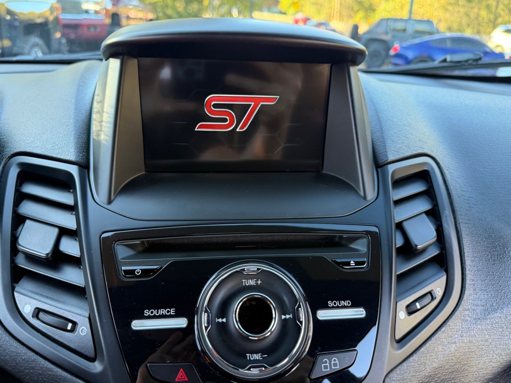 2018 Ford Fiesta Image 52