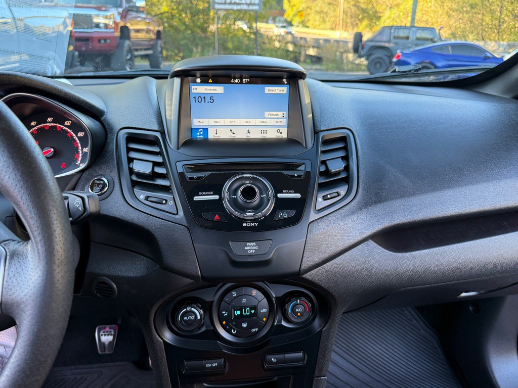 2018 Ford Fiesta Image 54