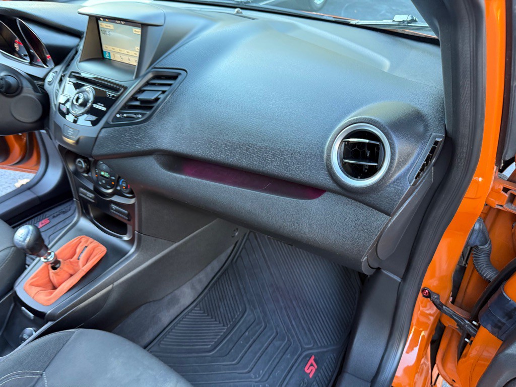 2018 Ford Fiesta Image 65