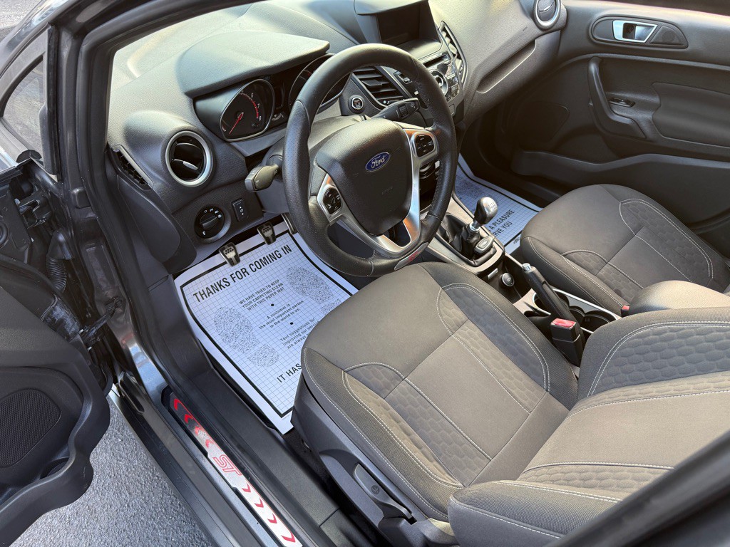 2017 Ford Fiesta Image 48