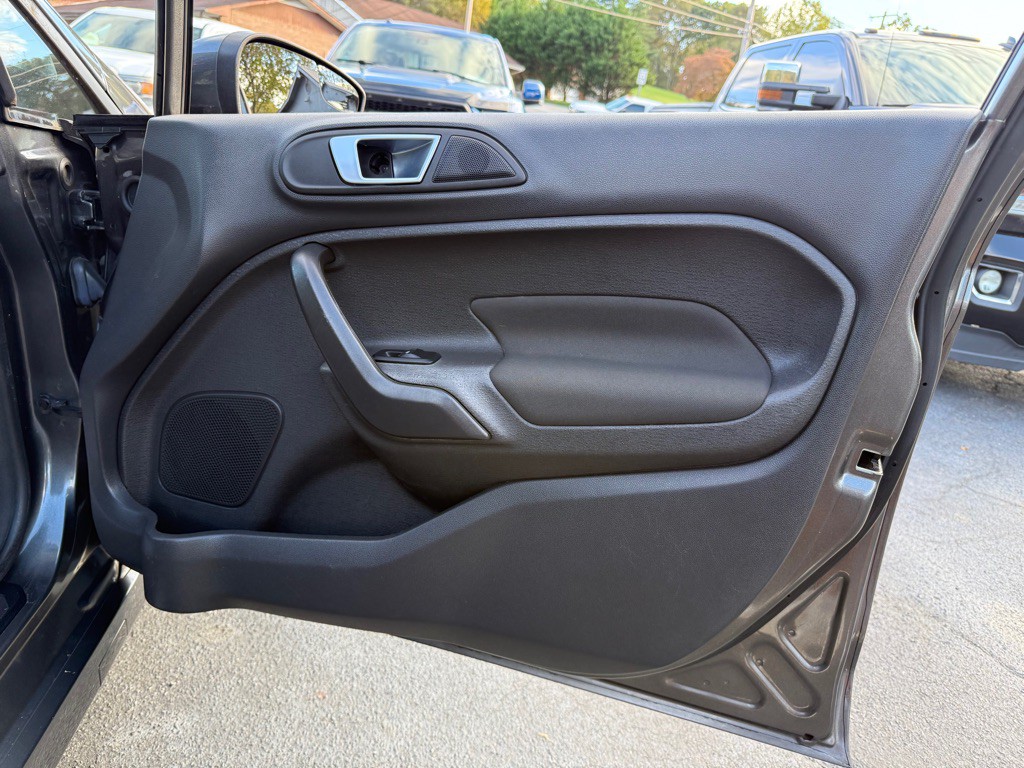 2017 Ford Fiesta Image 55