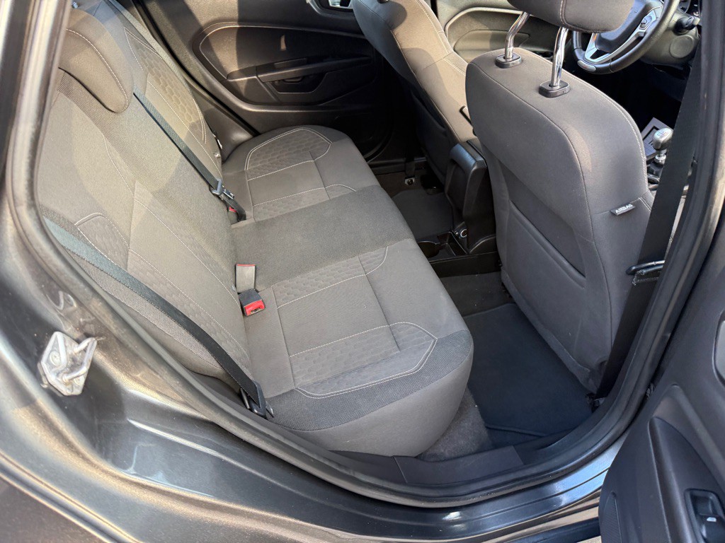 2017 Ford Fiesta Image 62