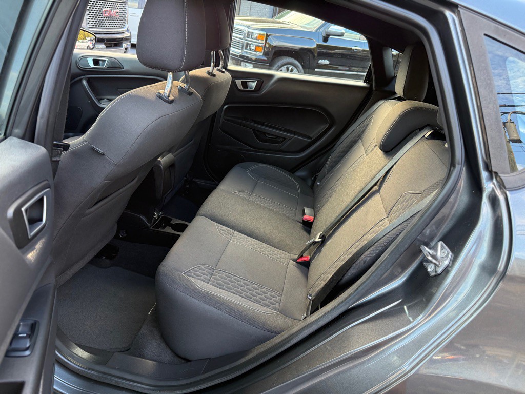 2017 Ford Fiesta Image 64
