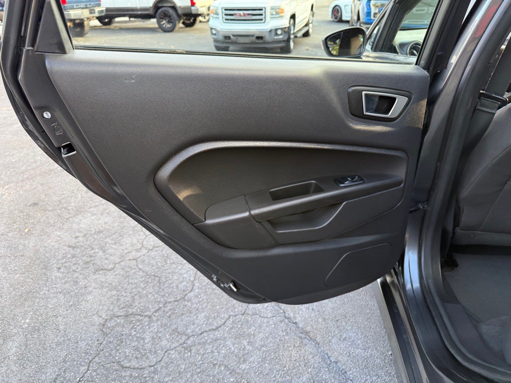 2017 Ford Fiesta Image 65