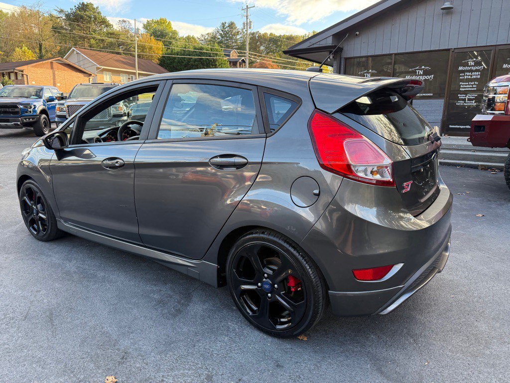 2017 Ford Fiesta Image 8
