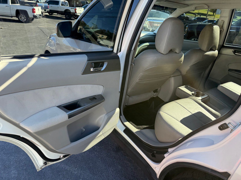 2011 Subaru Forester Image 72