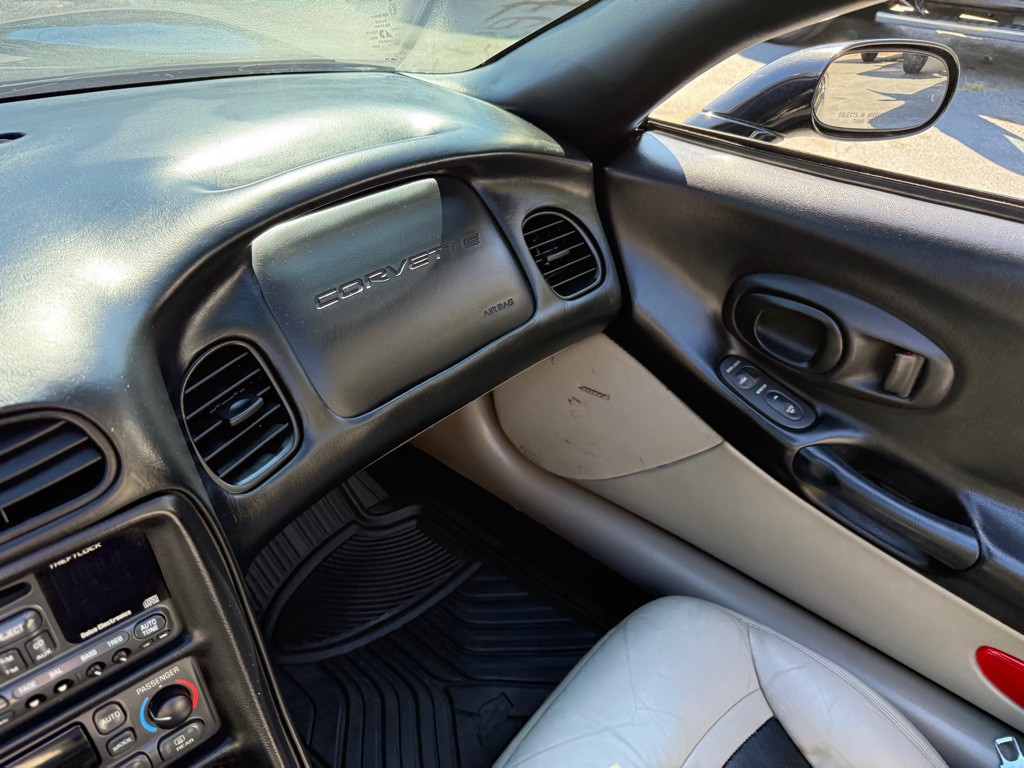 1998 Chevrolet Corvette Image 58