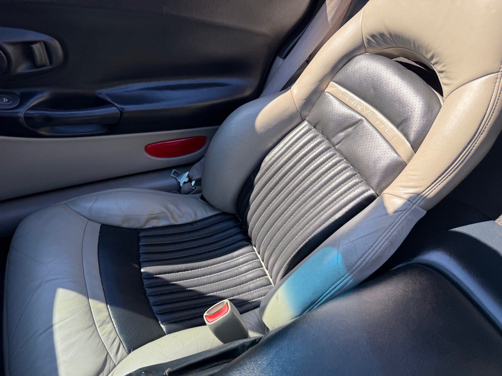 1998 Chevrolet Corvette Image 46