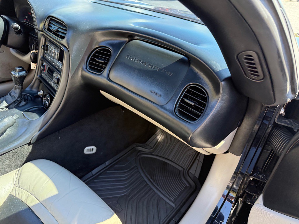 1998 Chevrolet Corvette Image 64