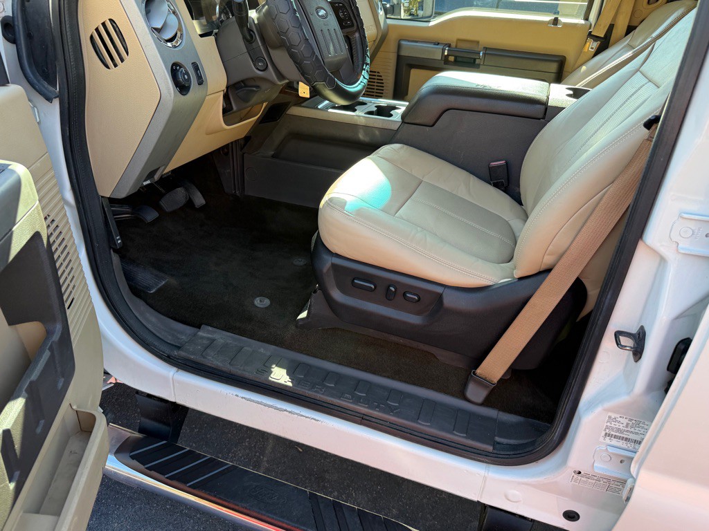 2014 Ford F-250 Image 40
