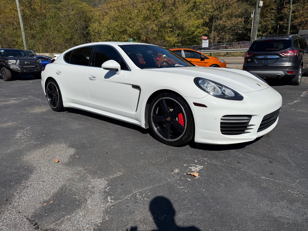 2014 Porsche Panamera Image 10