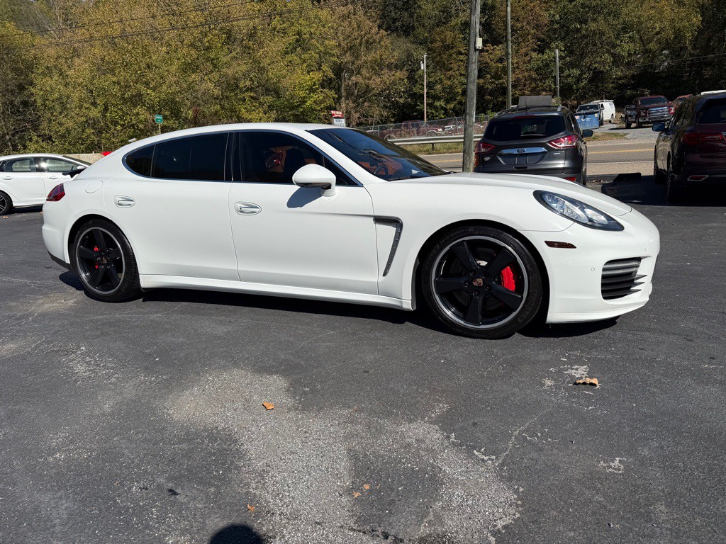 2014 Porsche Panamera Image 11