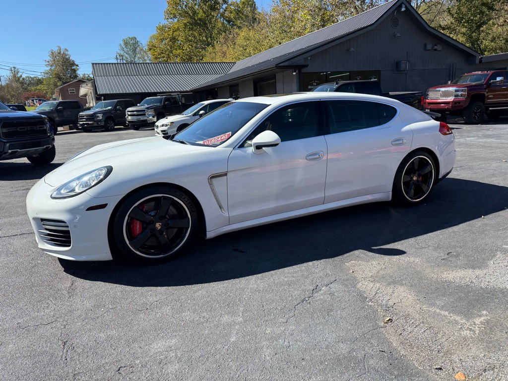 2014 Porsche Panamera Image 25