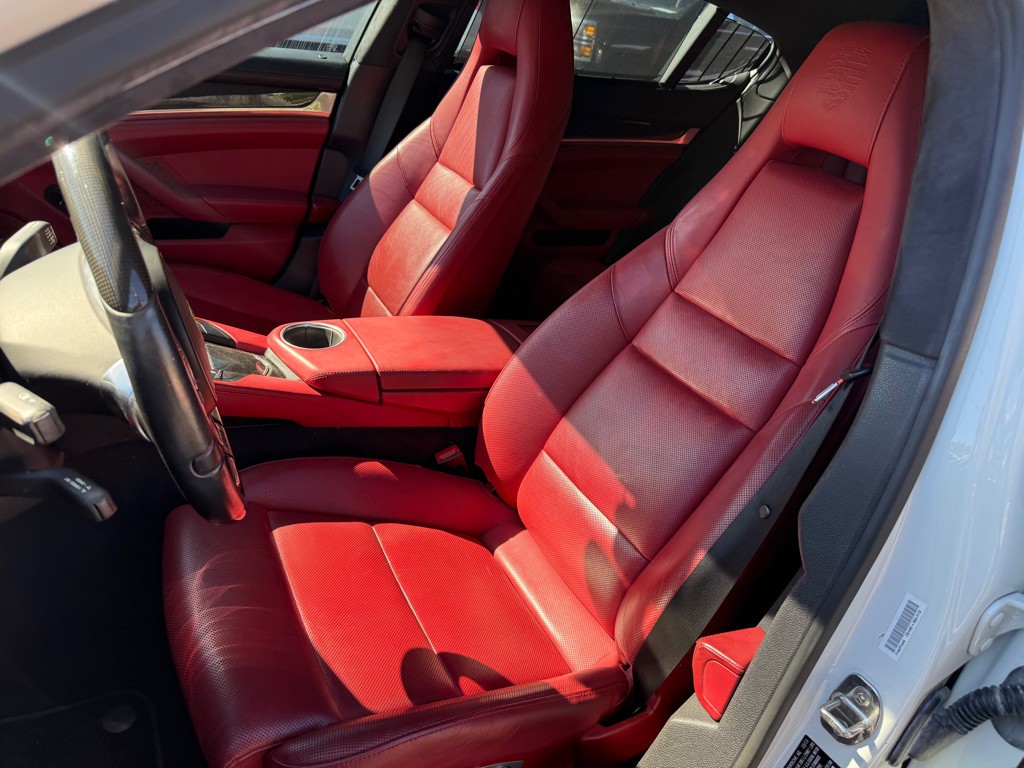 2014 Porsche Panamera Image 51