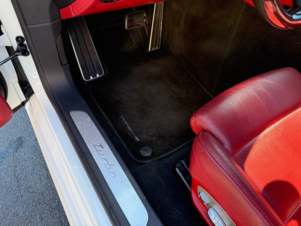 2014 Porsche Panamera Image 54