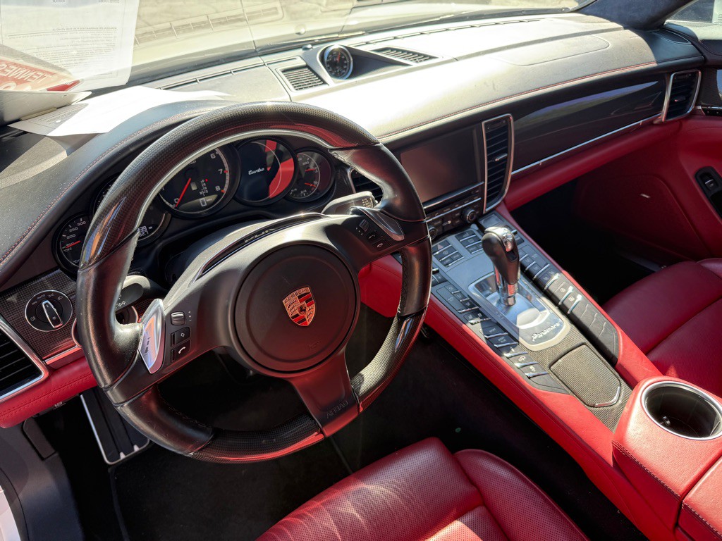 2014 Porsche Panamera Image 59