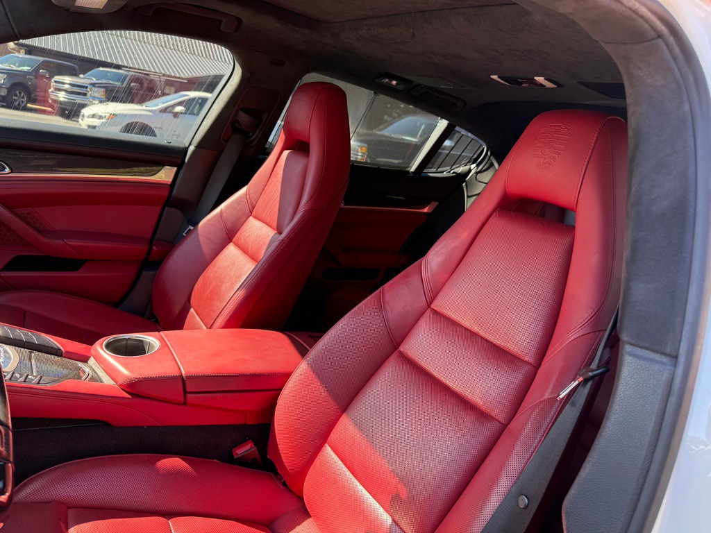 2014 Porsche Panamera Image 63