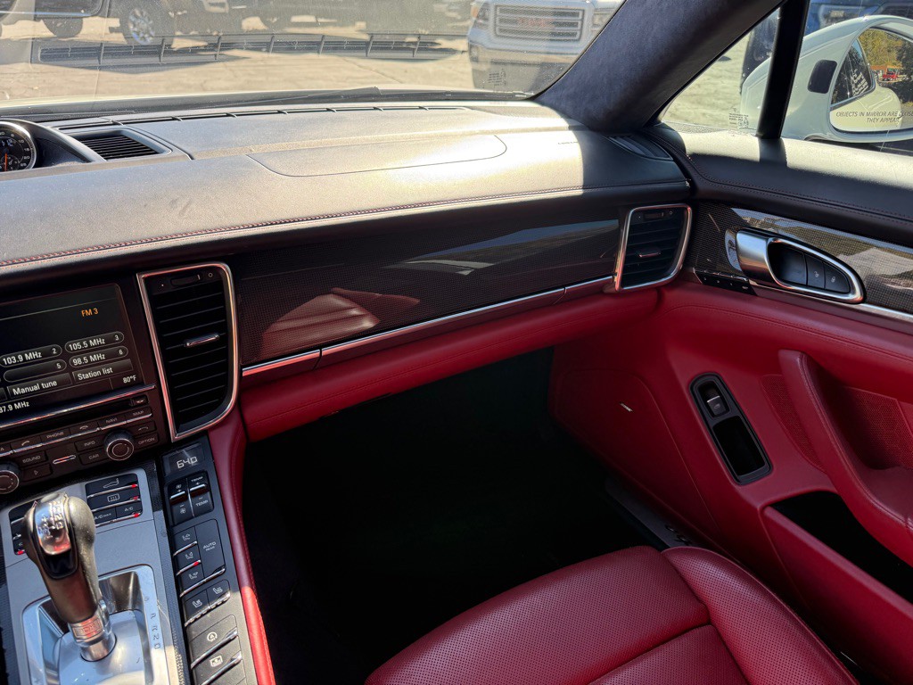 2014 Porsche Panamera Image 73
