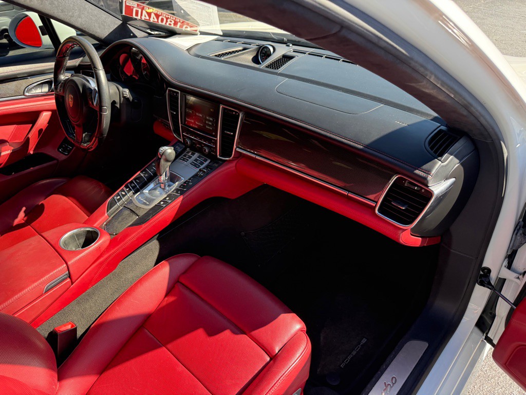2014 Porsche Panamera Image 79
