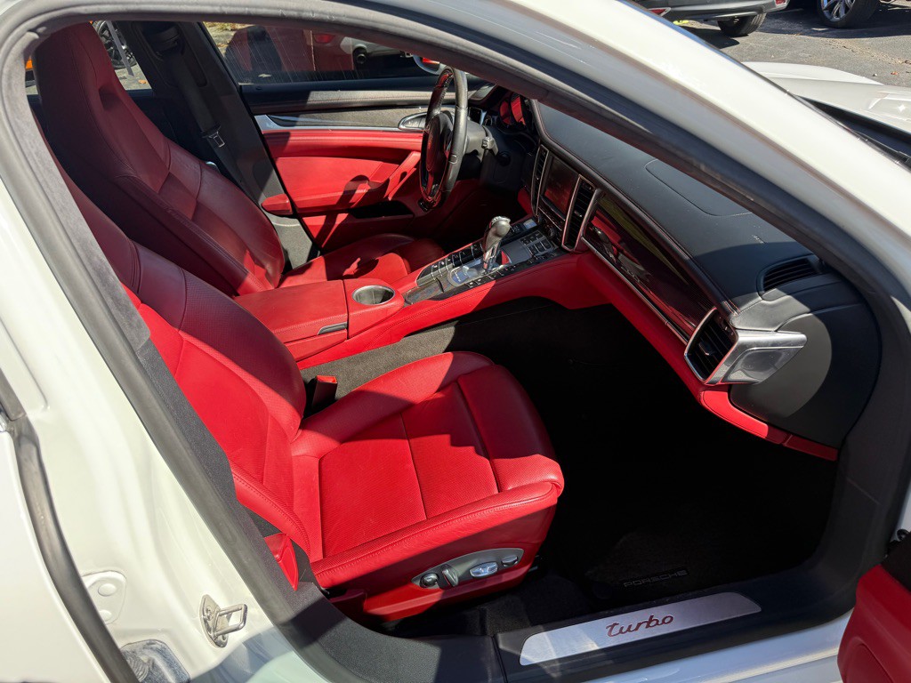 2014 Porsche Panamera Image 80
