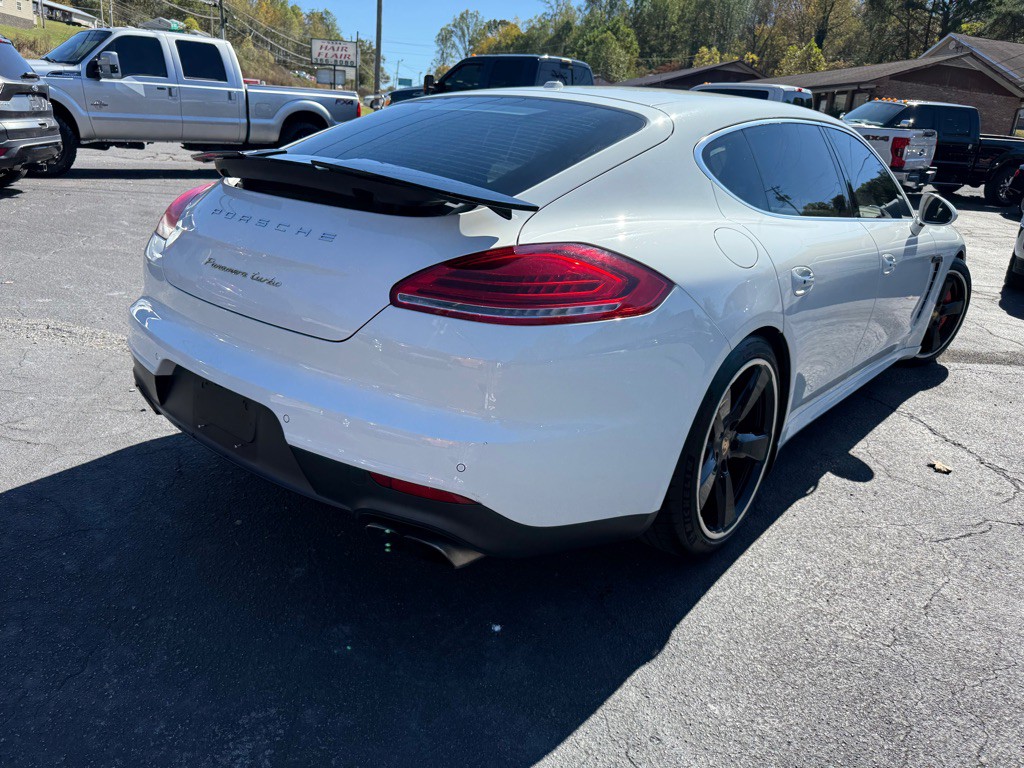 2014 Porsche Panamera Image 97