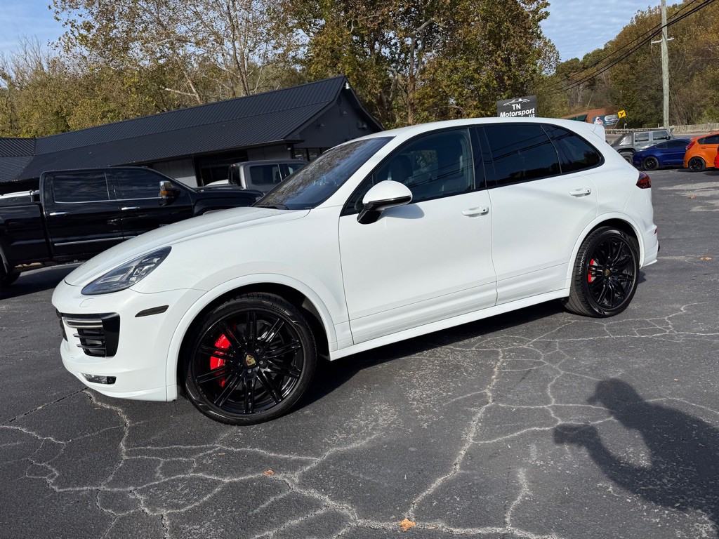 2017 Porsche Cayenne Image 12