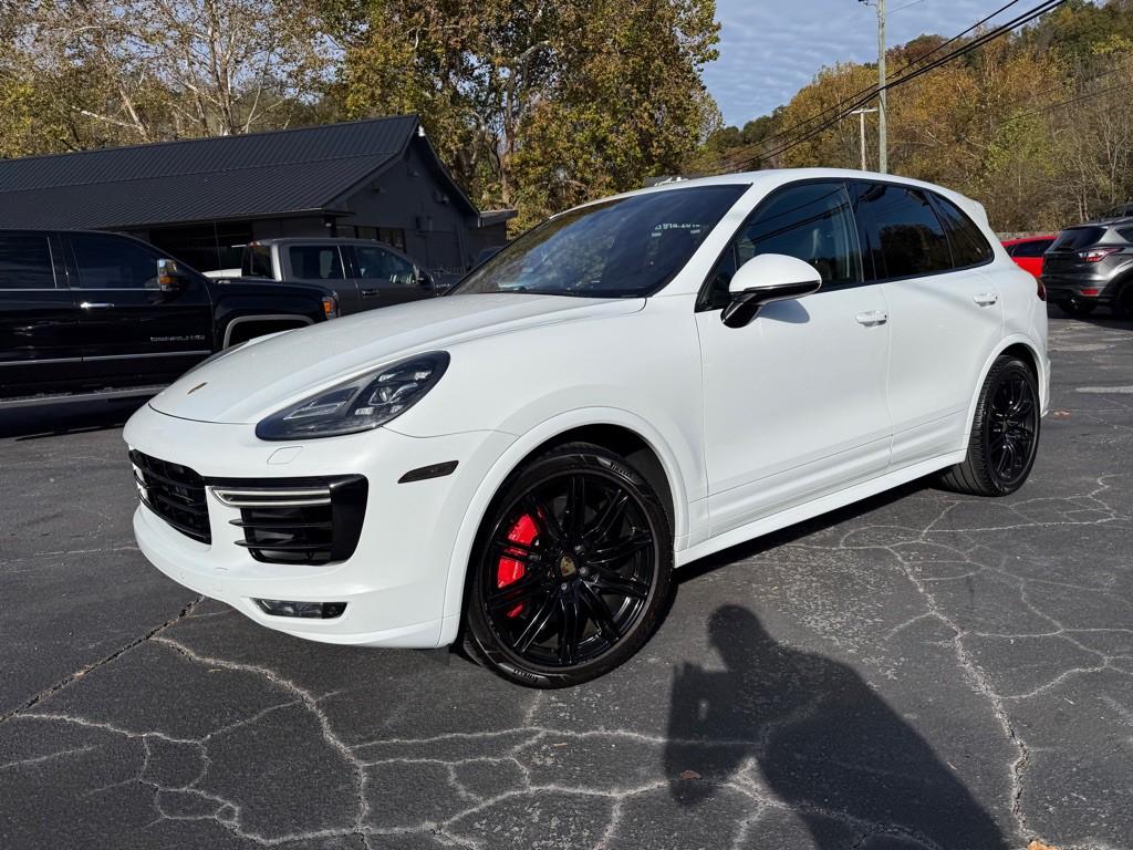 2017 Porsche Cayenne Image 16