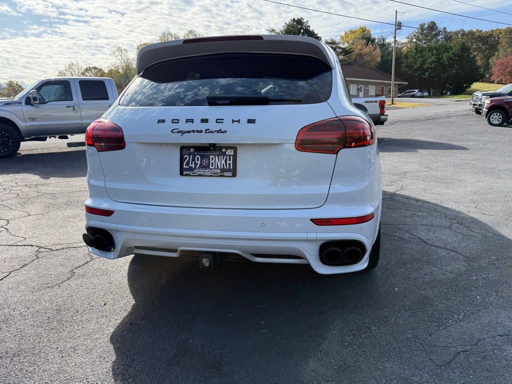 2017 Porsche Cayenne Image 26