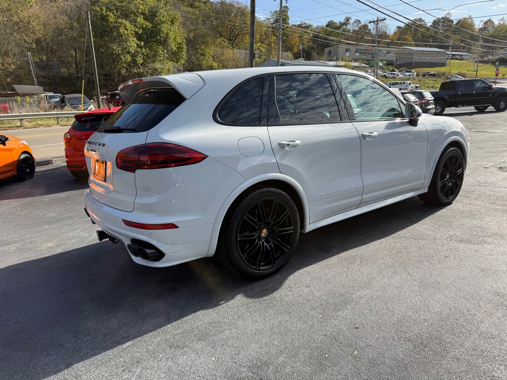 2017 Porsche Cayenne Image 42