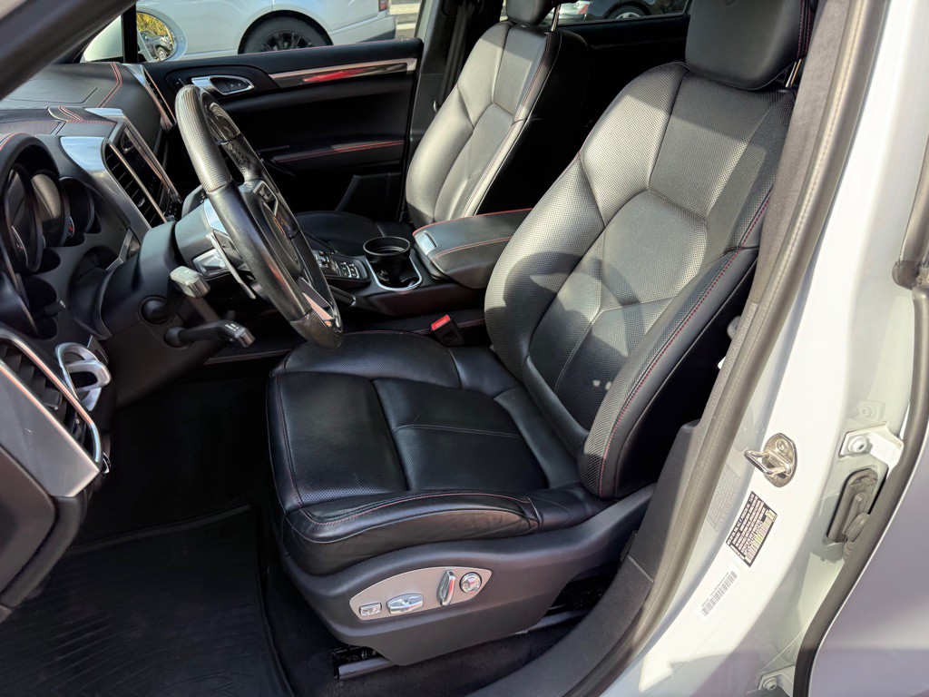 2017 Porsche Cayenne Image 59