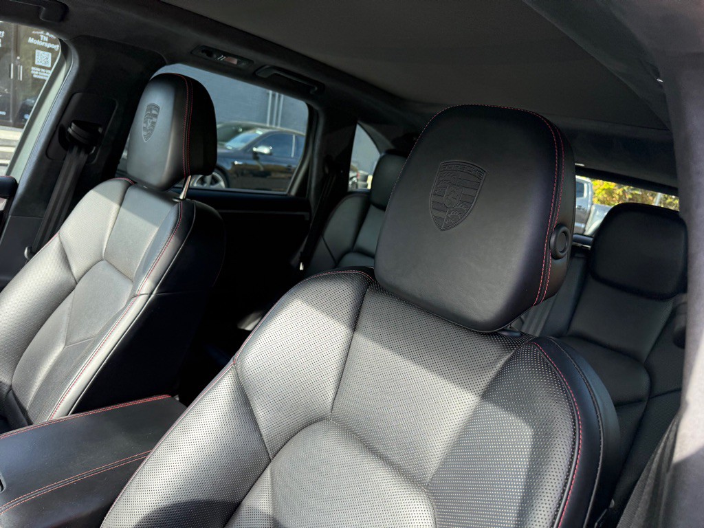 2017 Porsche Cayenne Image 62