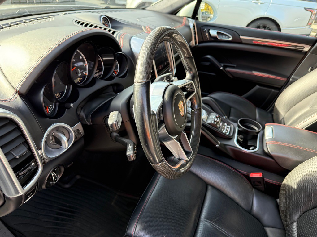 2017 Porsche Cayenne Image 67